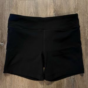 Athleta Salutation Shorts